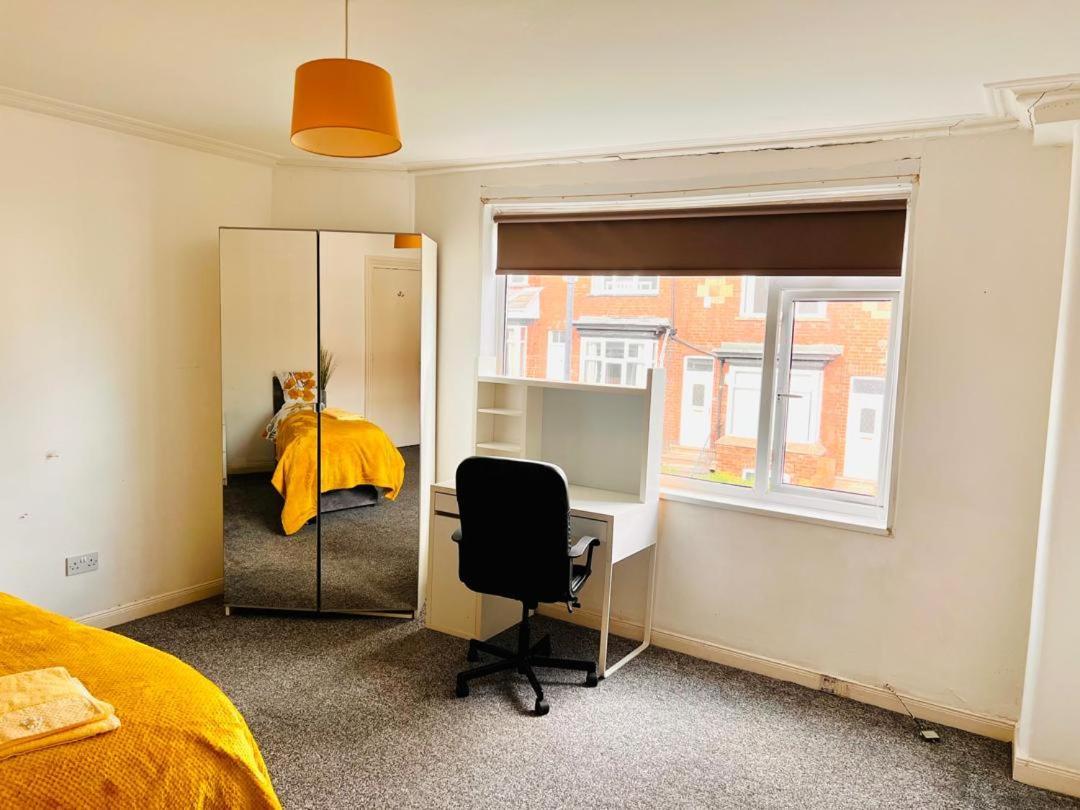 Private Room Close To Leeds University And City Centre Buitenkant foto