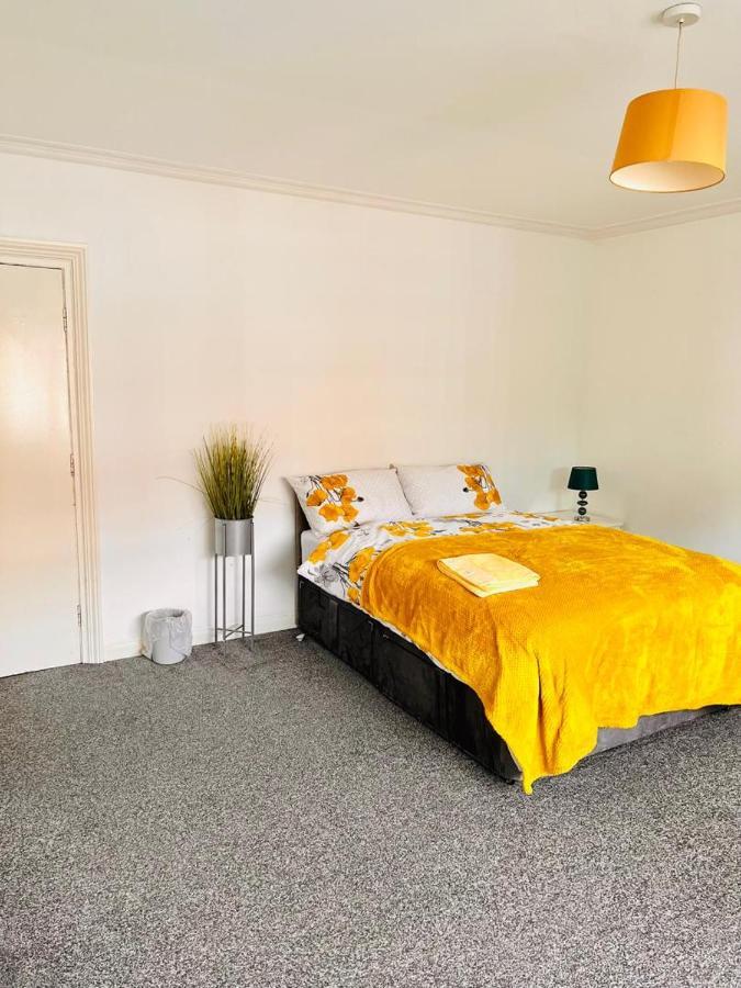Private Room Close To Leeds University And City Centre Buitenkant foto